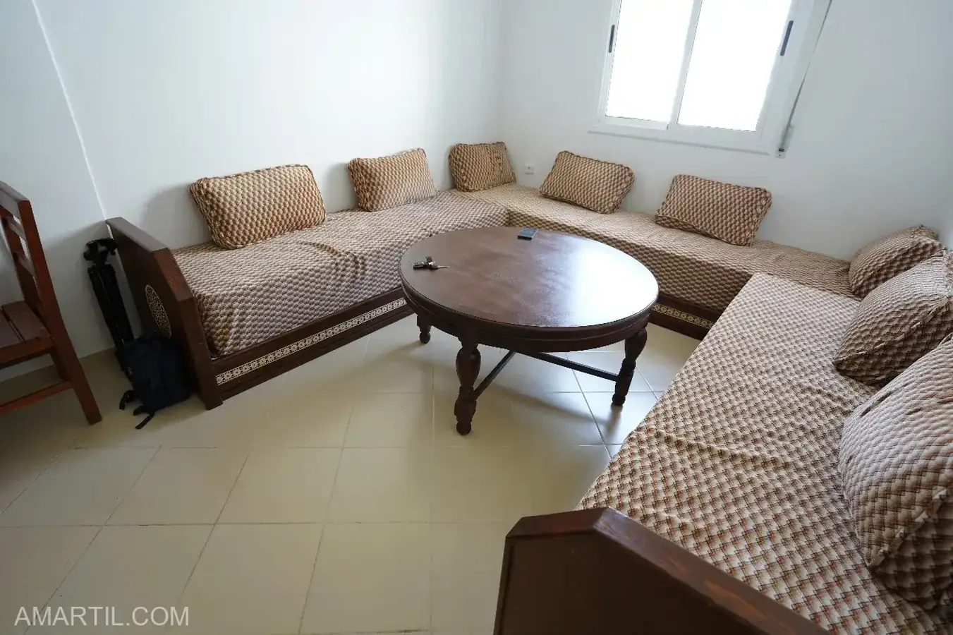 شقة جميلة للبيع في مارتيل الطابق الثاني 60 م 2 غرفة نوم غرفة معيشة شرفة