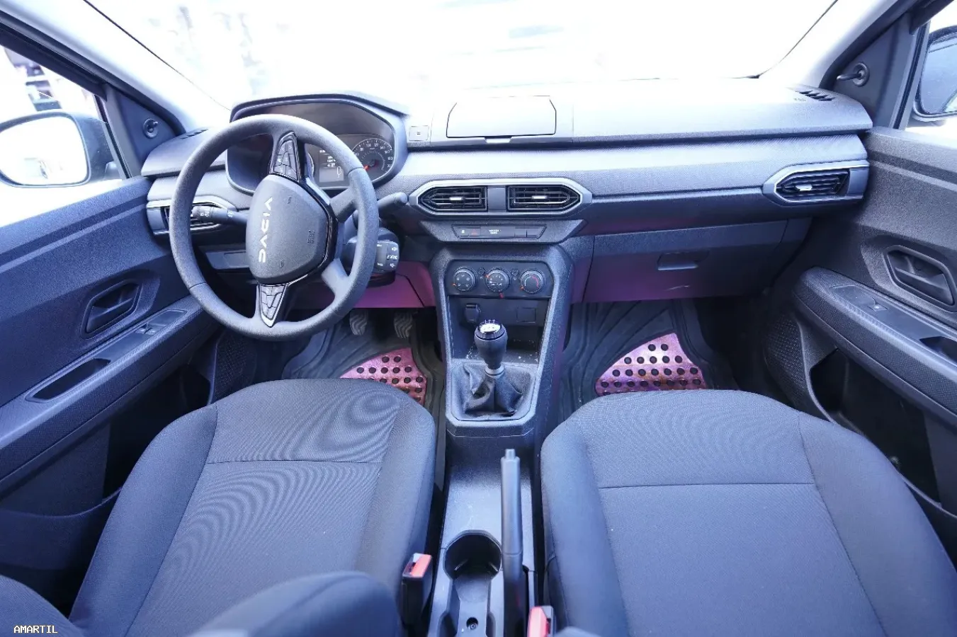À louer : Dacia Logan 2025 Confort, espace