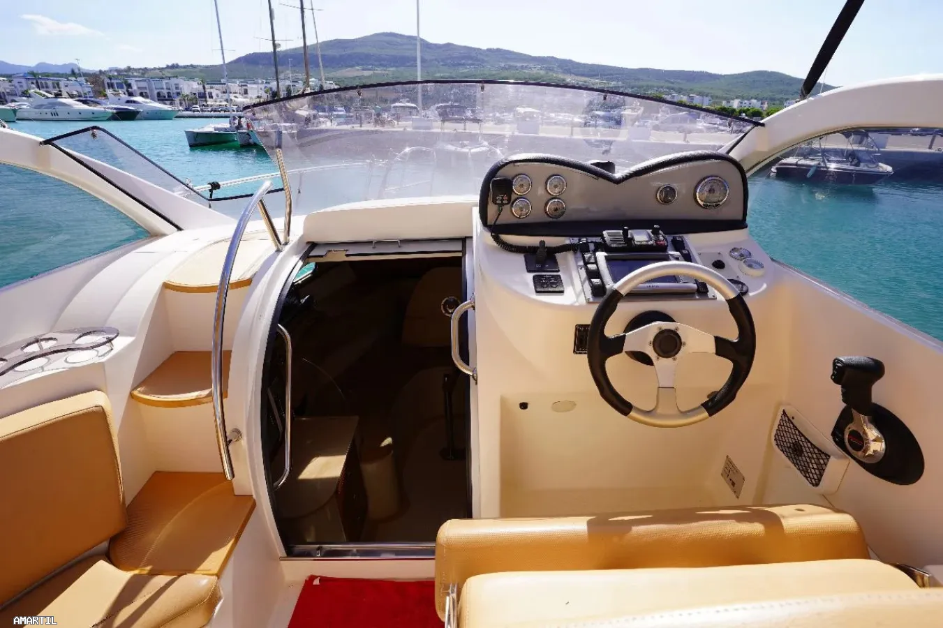 Yacht à louer pour sorties en mer luxe