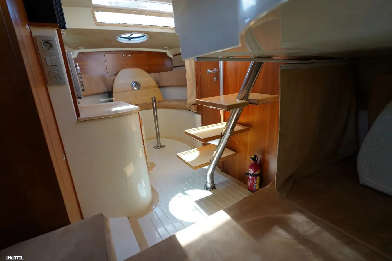 Yacht à louer pour sorties en mer luxe