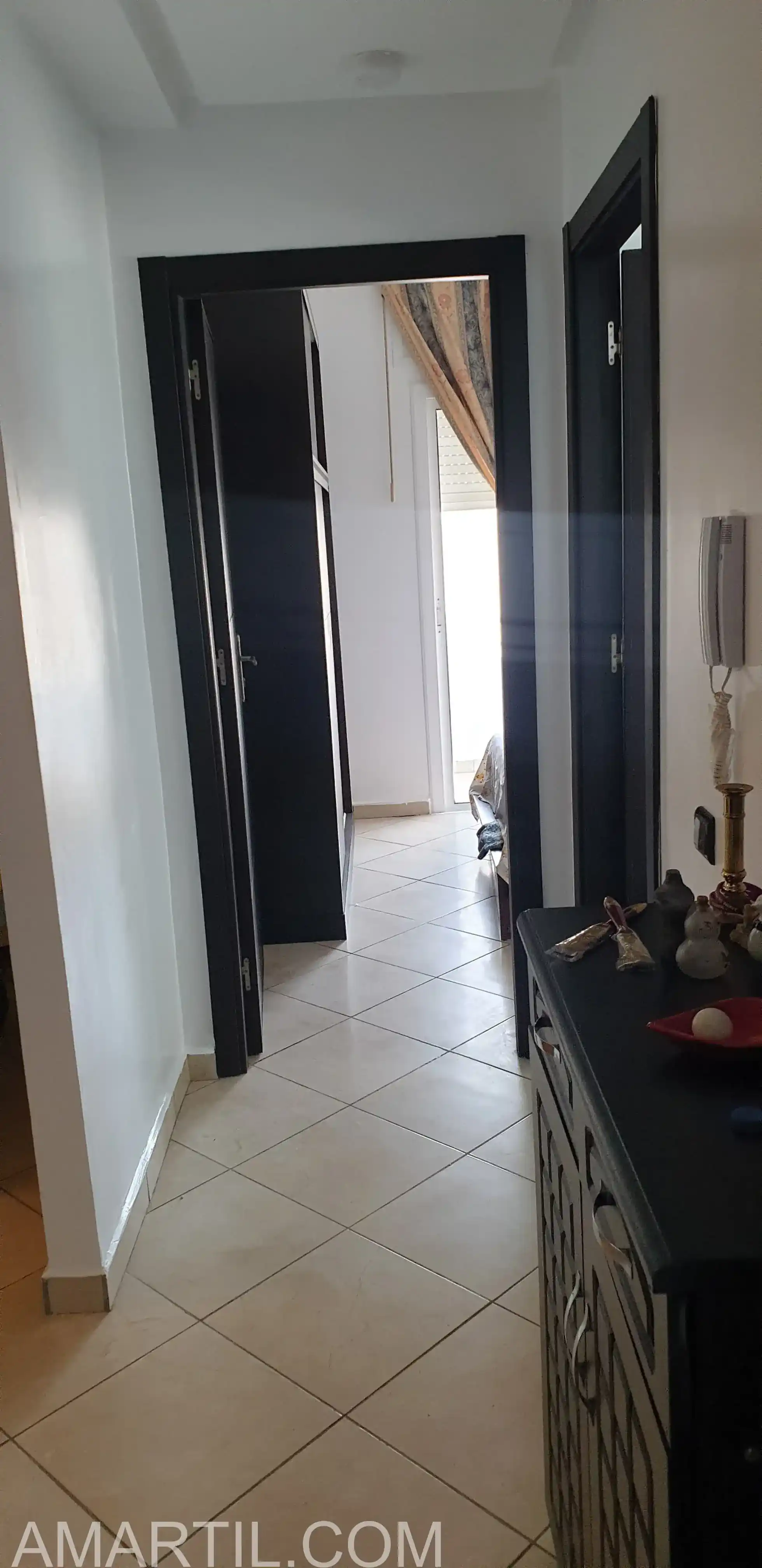 Appartement à louer à Houmat Jadida, avec 1 chambre un salon et une piscine.