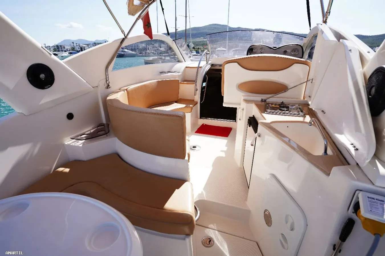 Yacht à louer pour sorties en mer luxe