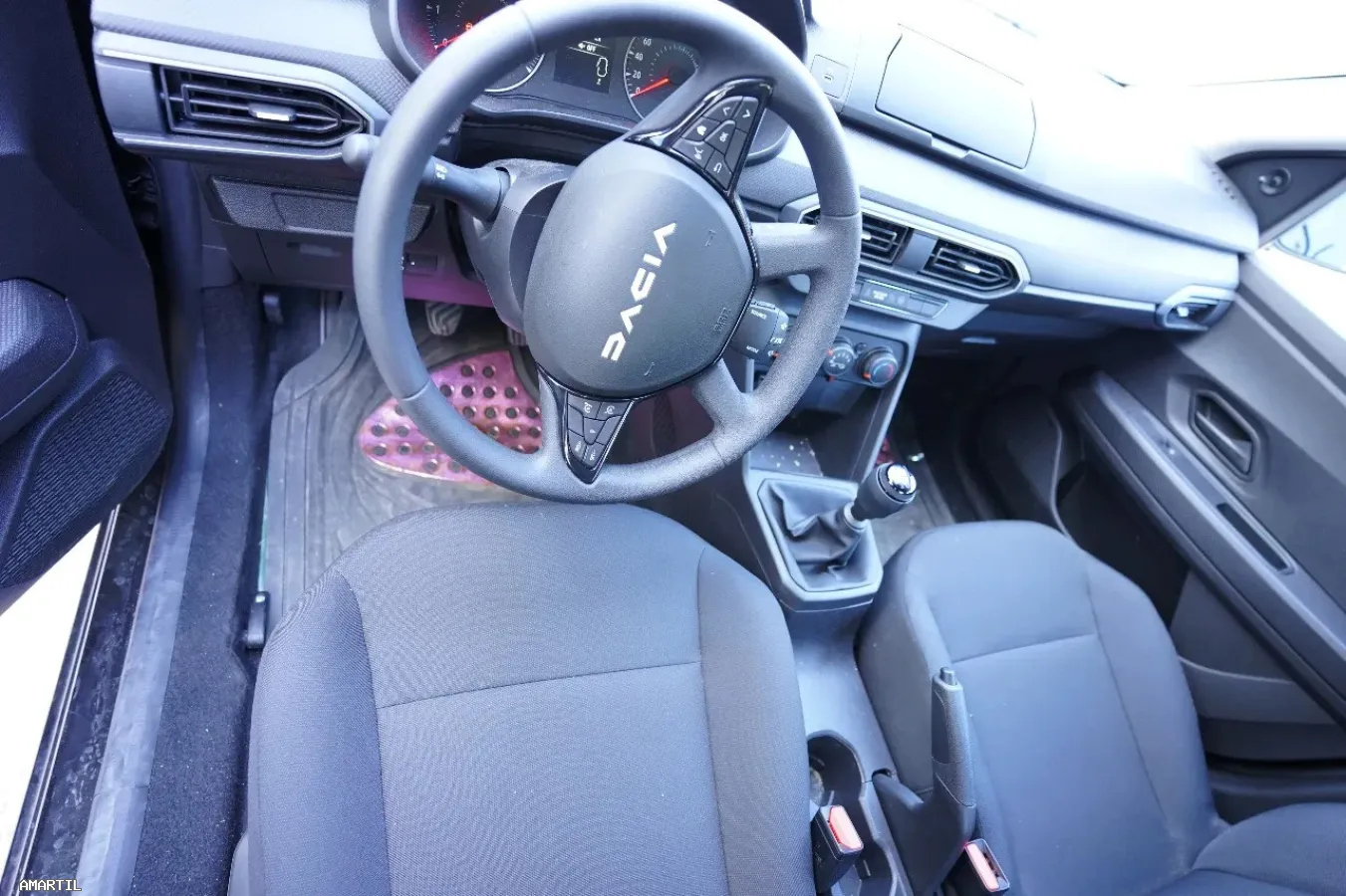 À louer : Dacia Logan 2025 Confort, espace