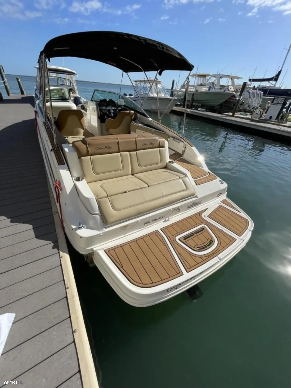 Yacht à louer pour sorties en mer luxe