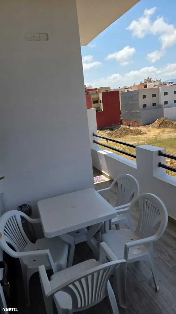 Appartement à louer à Martil  2e étage, Piscine, Wi-Fi, Résidence sécurisée 24/24