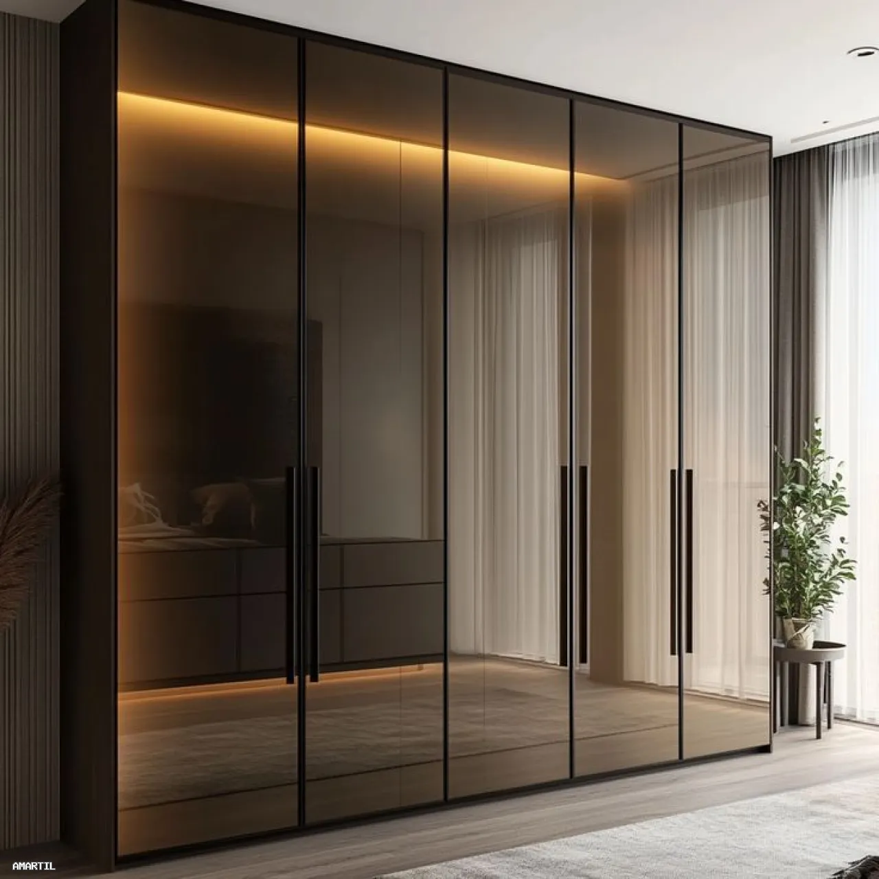 Rénovation sur mesure de placard avec verre fumé