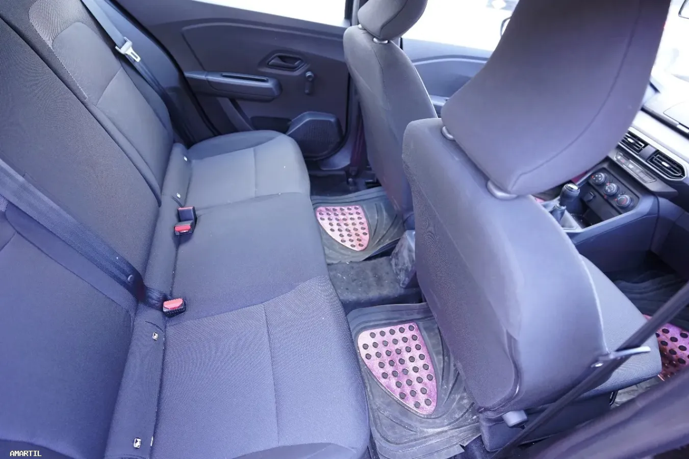À louer : Dacia Logan 2025 Confort, espace