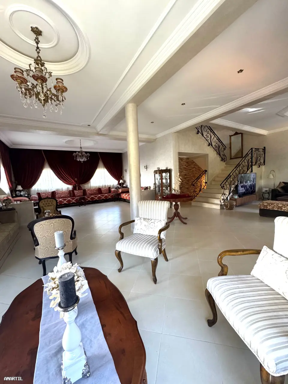 Belle villa à louer à Martil 3 salons avec jardin