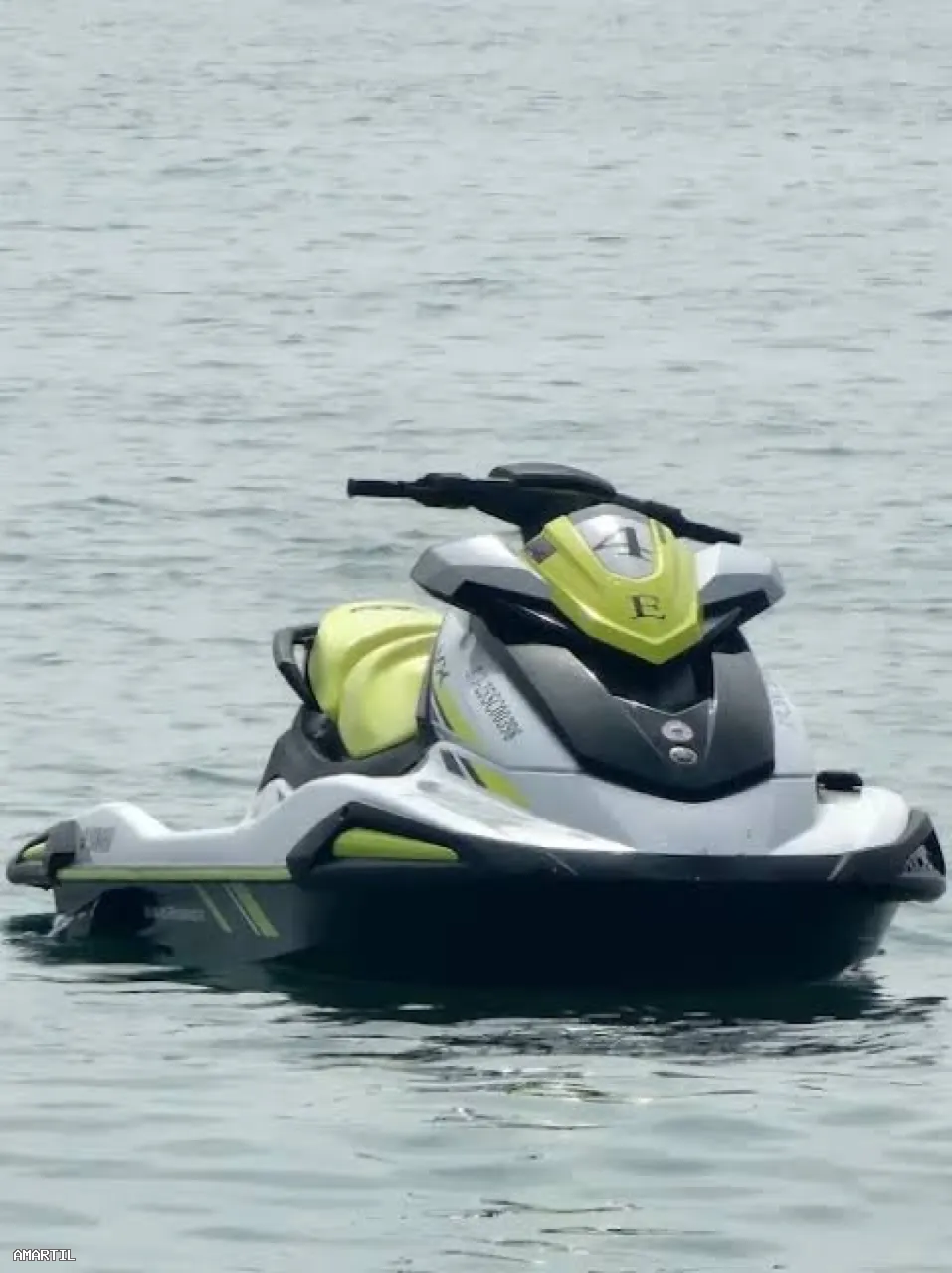 Jet-ski rapide à louer : L'Éclate Totale