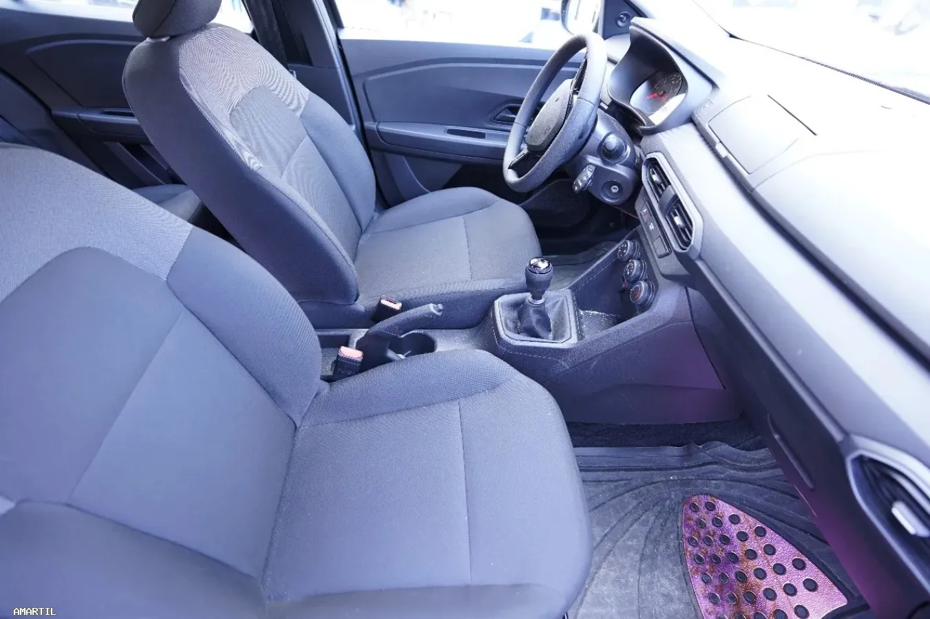 À louer : Dacia Logan 2025 Confort, espace