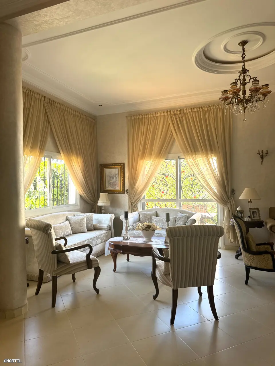 Belle villa à louer à Martil 3 salons avec jardin