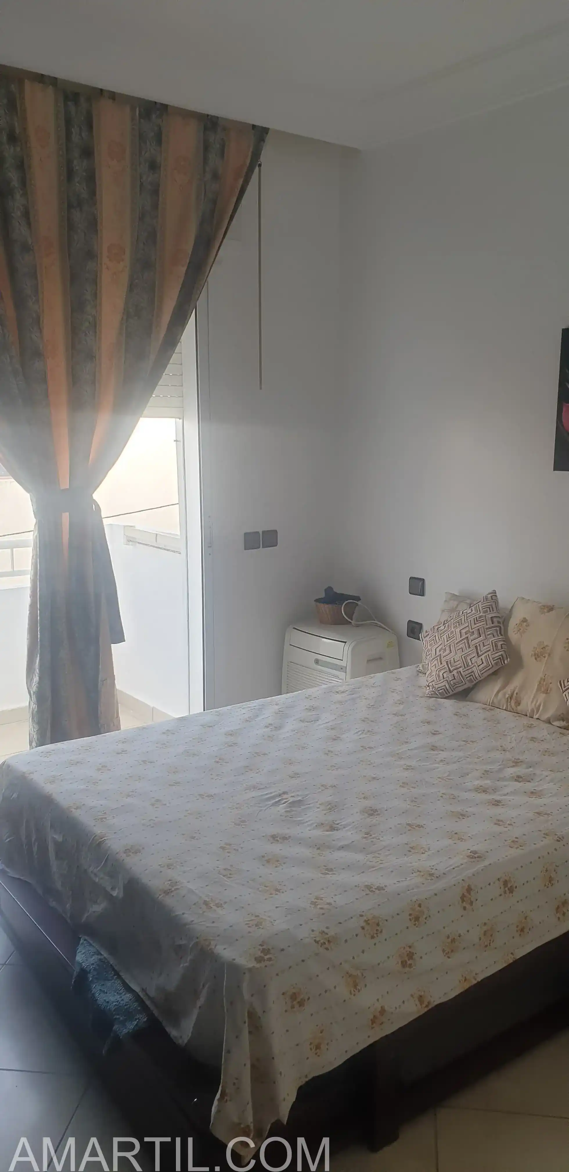 Appartement à louer à Houmat Jadida, avec 1 chambre un salon et une piscine.