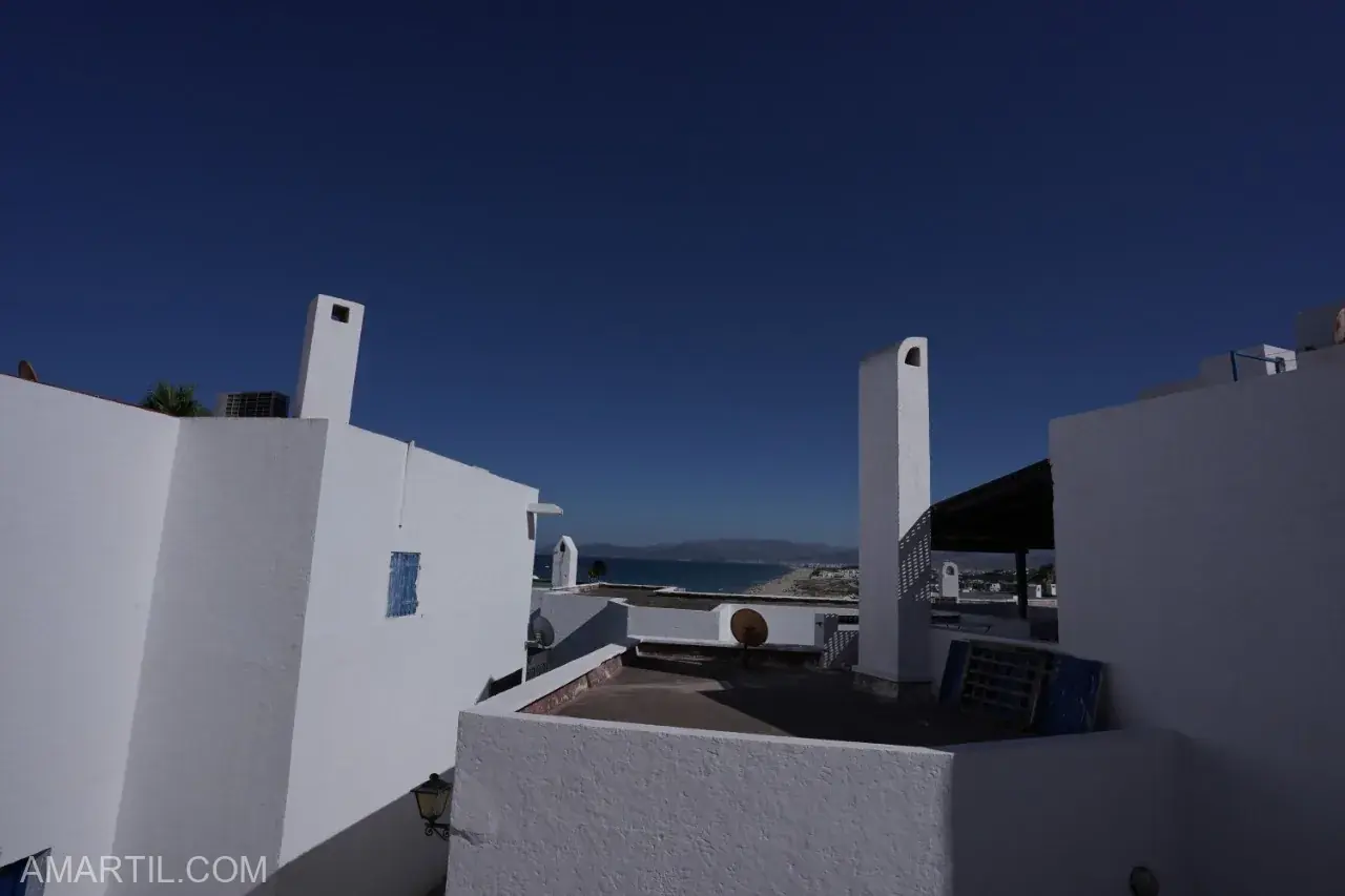 Apartamento en alquiler en Cabo Negro en un complejo turístico de 3 dormitorios con balcón