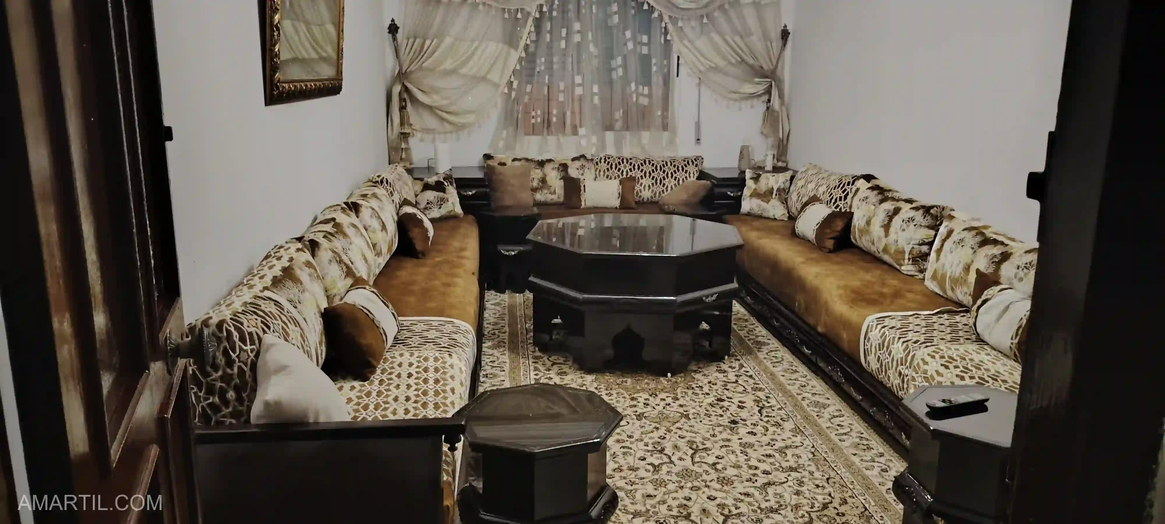 Appartement à louer au premier étage, composé de 3 chambres et d’un salon,