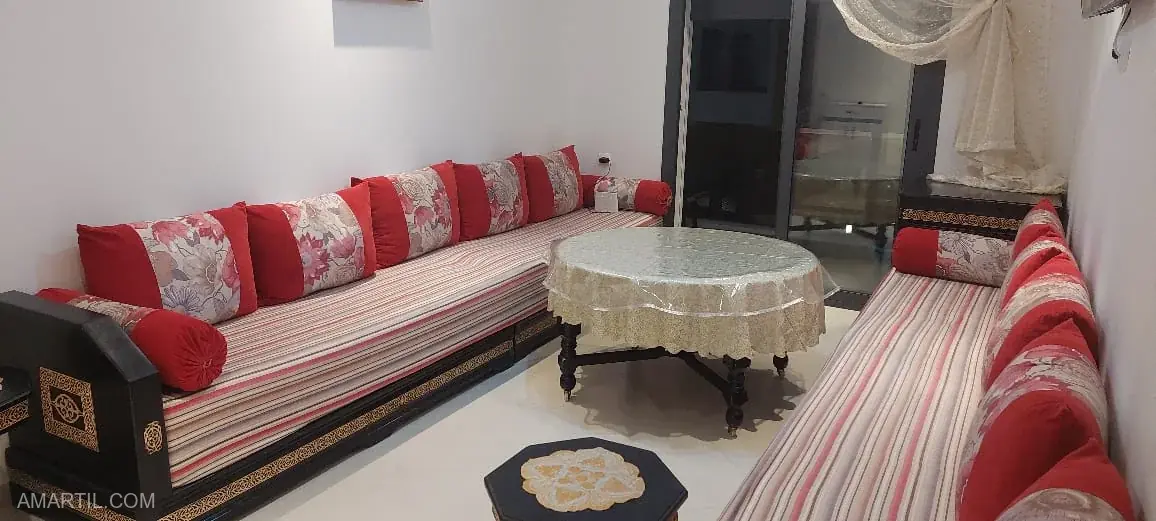 Bel appartement à louer à la journée dans un complexe sécurisé au 1er étage