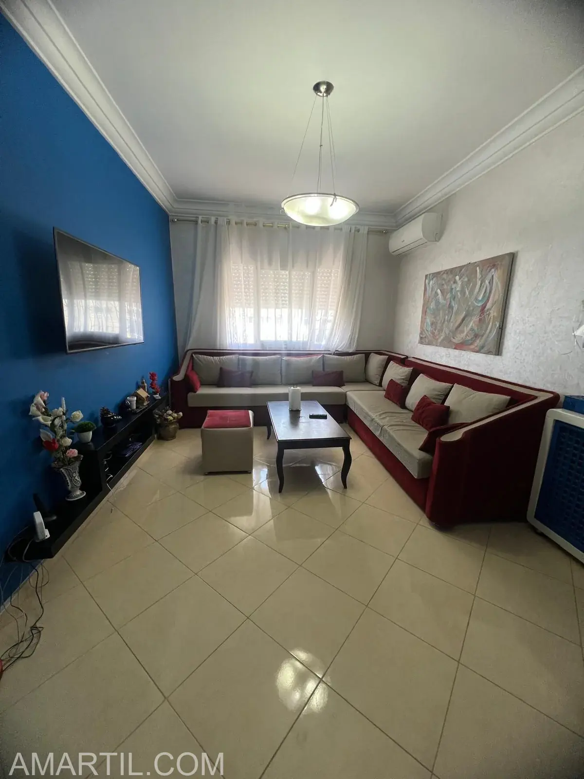 Appartement à louer à Martil - 1 chambre, 2 salons,balcon 2ème étage - Climatisation incluse