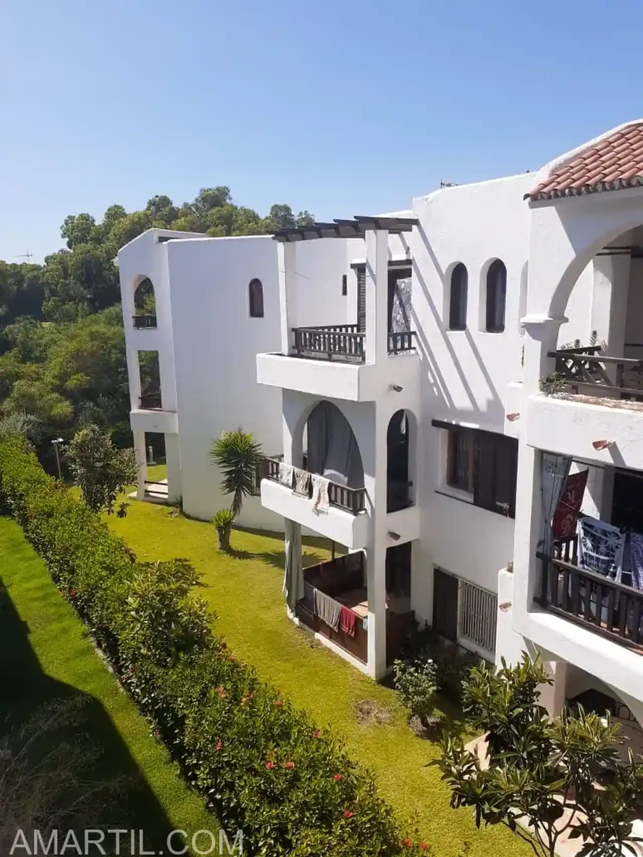 Appartement à louer à résidence fermée à Cabo Negro deux chambre salon 150 mètres