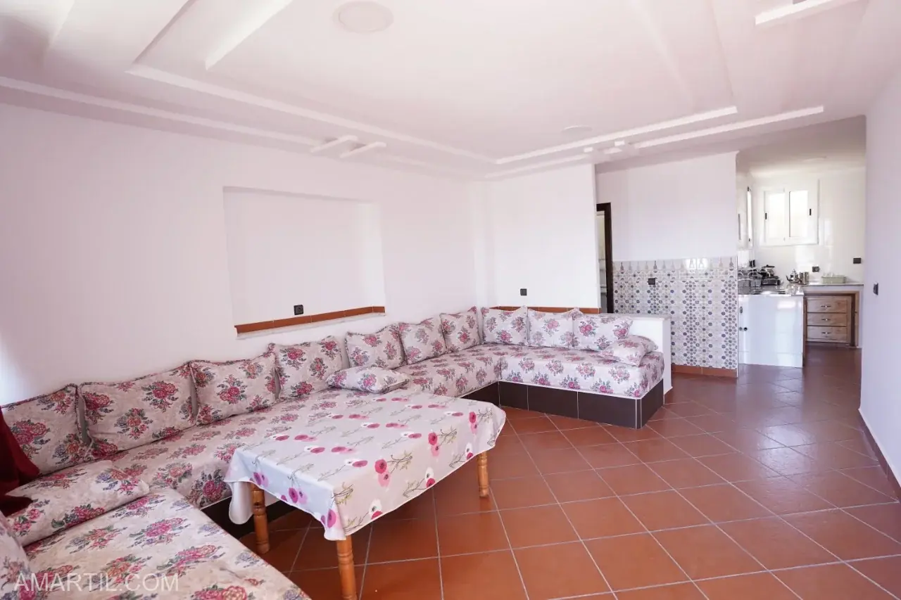 Appartement à louer à courniche Martil salon chamnre 2 balcon 2 étage 55 mètre