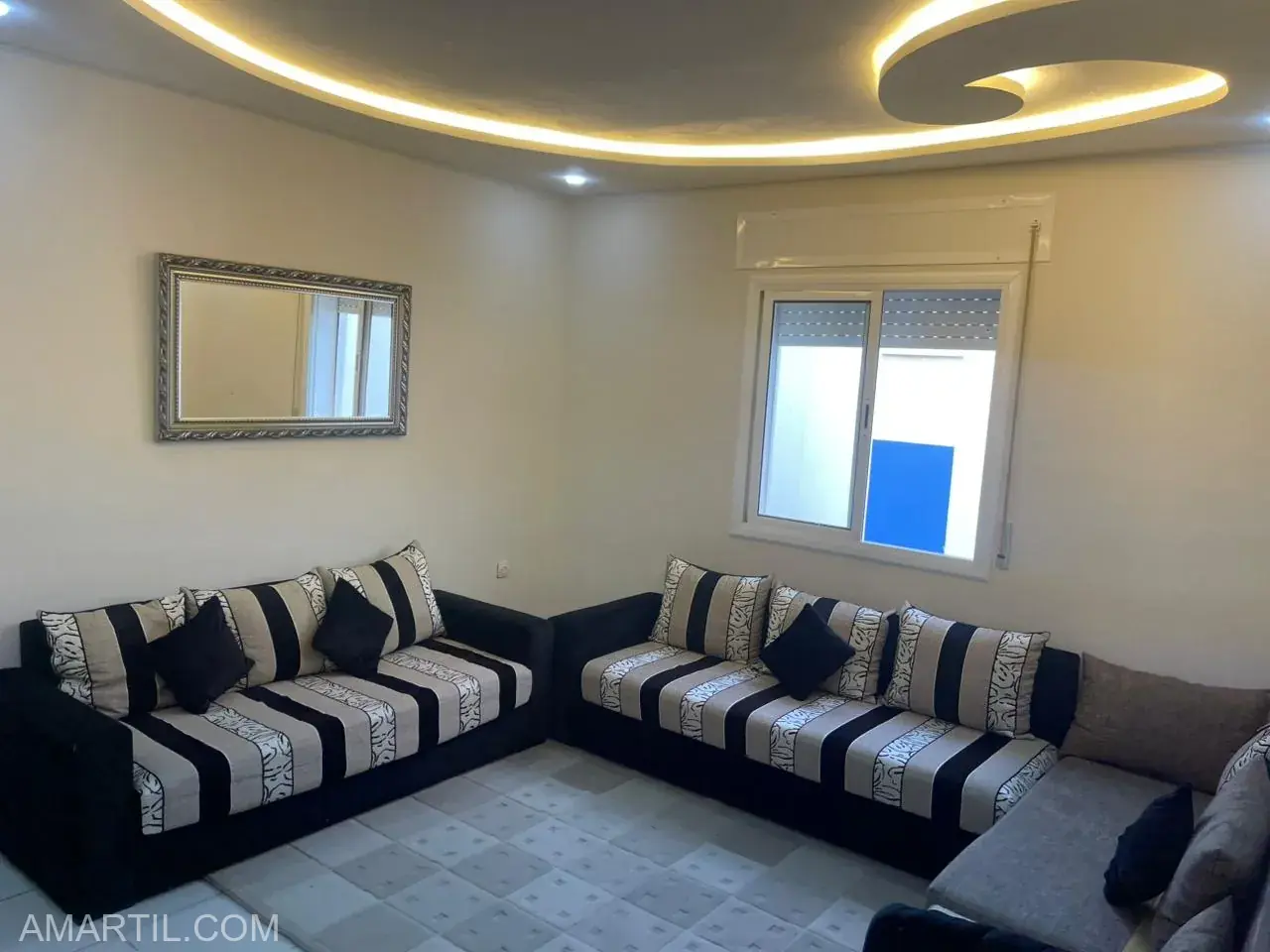 Appartement charmant à louer à Martil, situé au 2ème étage. 2 chambres